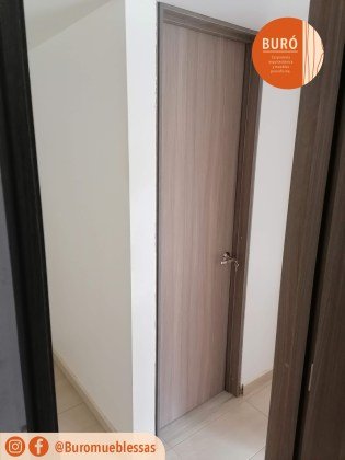 Puerta con marco laterales y cabezal 1.5.jpg